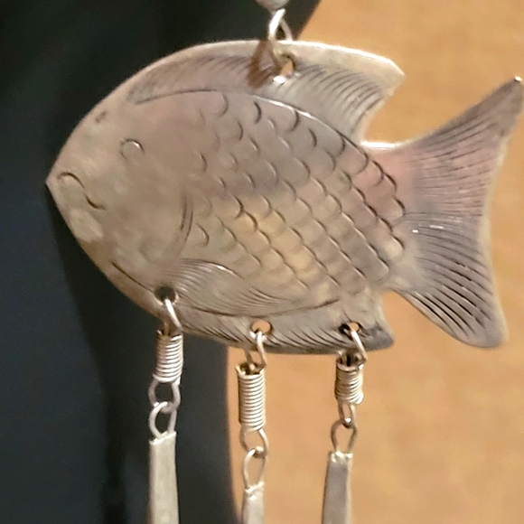 Jewelry - Vintage fish earrings